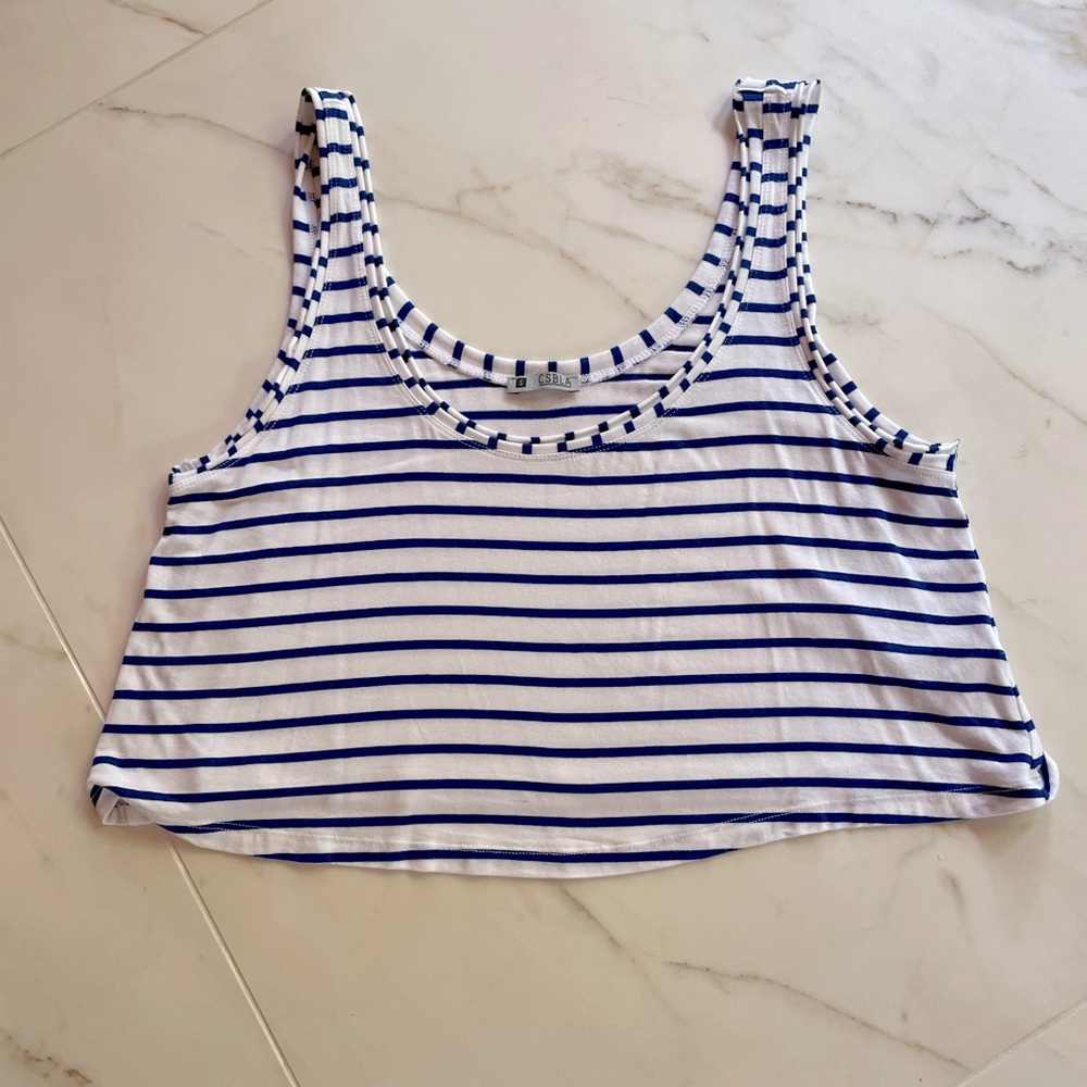 Loose crop tank.